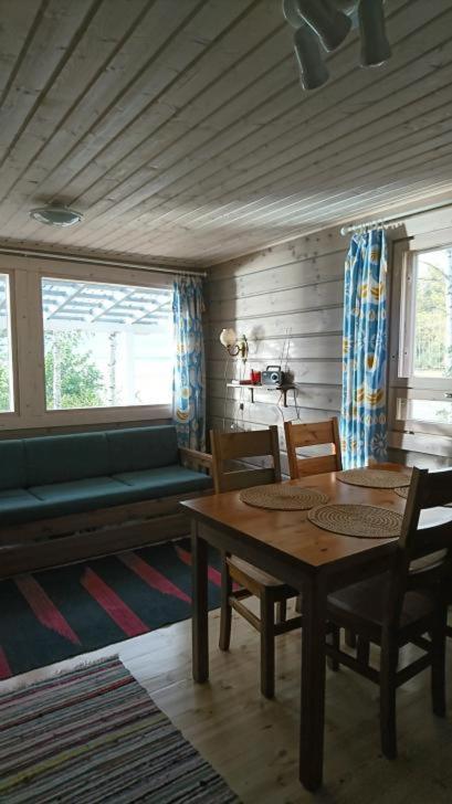 Kuus-Hukkala Hotel Harkala  Екстериор снимка