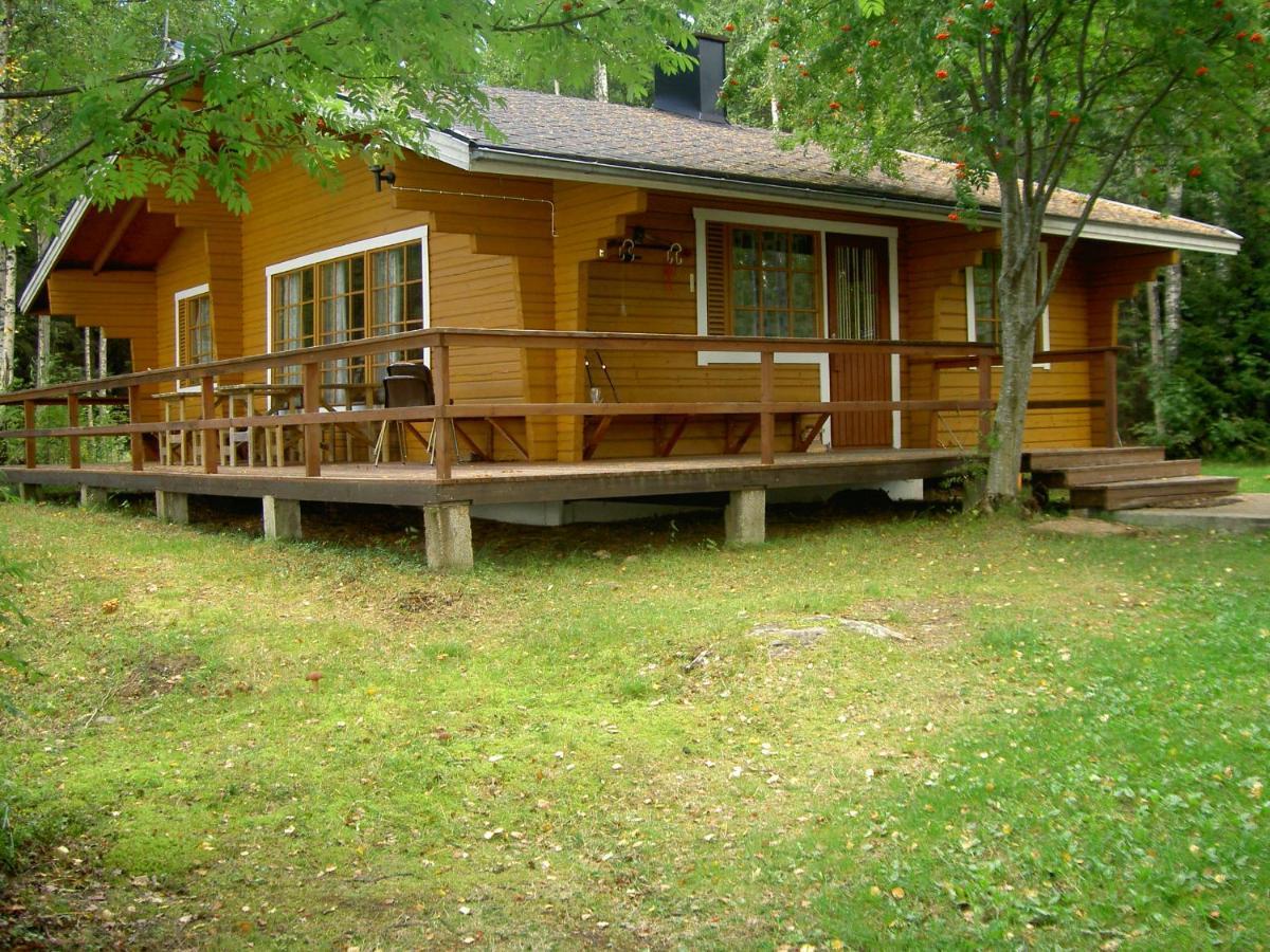 Kuus-Hukkala Hotel Harkala  Екстериор снимка
